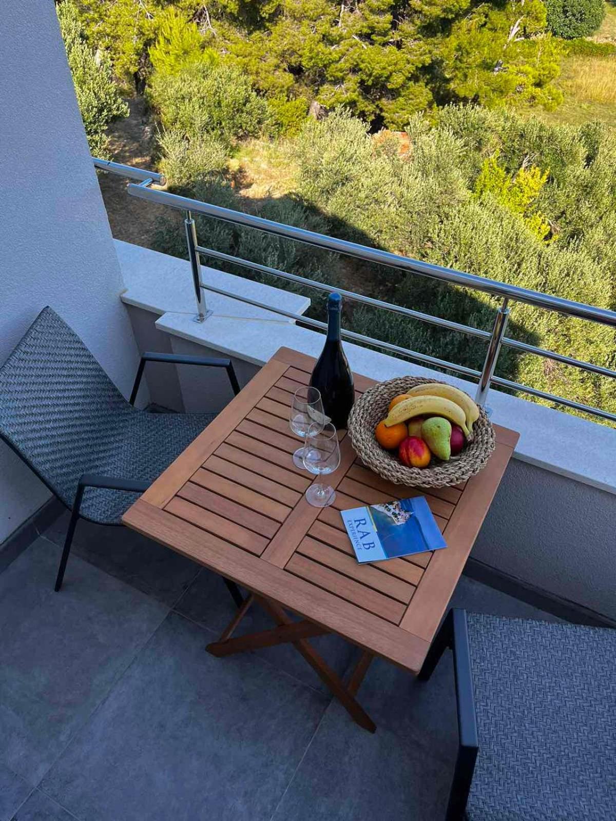 Memori Bed&Breakfast Rab Town Exterior foto
